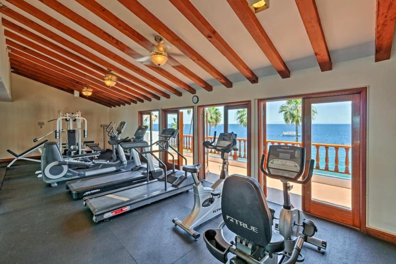 Lux Oceanfront Villa With Breathtaking Views 阿瓦隆 外观 照片